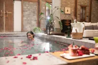 Shilily WeiYan Heritage Hot Spring Resort Hotel - Hot Springs