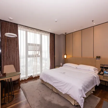 Elong R.YUN Hotel (Zhangshu Fortune Times Plaza)