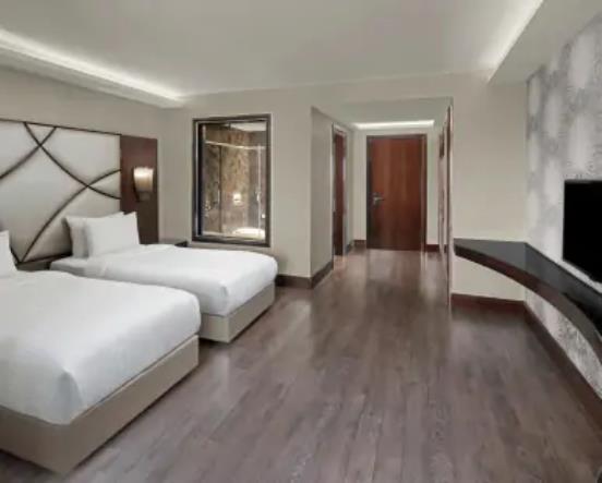 Biz Cevahir Hotel Istanbul (DoubleTree by Hilton Istanbul Esentepe)