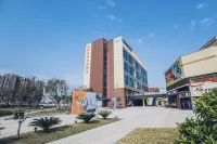 Dongcheng Yuehe Hotel (Maternity and Child Healthcare Hospital Expo Garden Branch) Hotel berhampiran Guangxi University of Technology Lushan College