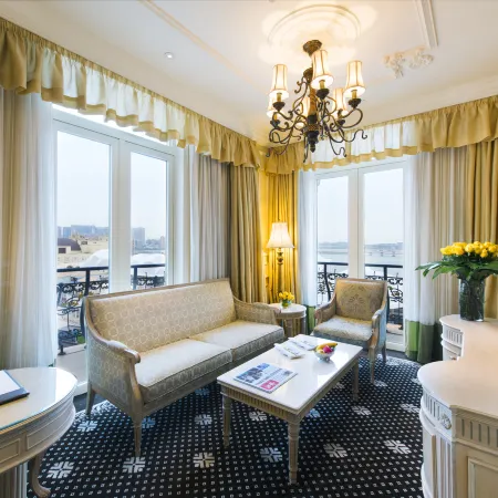Harbourview Hotel