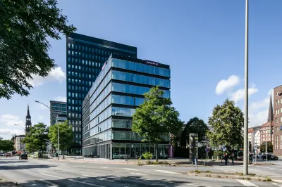 Premier Inn Hamburg City (Zentrum) Отели рядом с достопримечательностью «Музей миниатюры»
