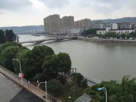 Homeinn · neo (Xinchang Jiangbin Middle Road Dafo Temple) Отели рядом с достопримечательностью «xinchangzhongguocxin chang zhong guo cha shihashi»