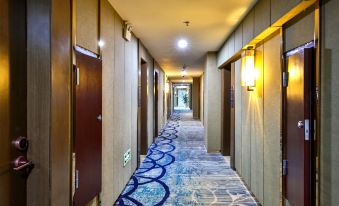 Zhenmian Smart Hotel (Zhangjiajie Ziwu Road Branch)