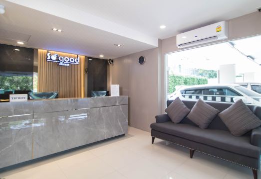 2. 소 굿 호텔 방..