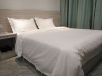 佛山新意家宾馆 - 雅致标准大床房