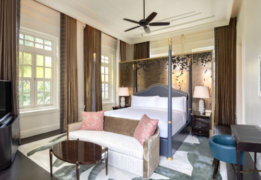 래플스 싱가포르의 웅장한 로비