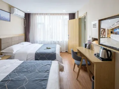 Zhanqiao Qinglan Hotel (Qingdao Railway Station Catholic Church Branch) Hotel in zona England Consulate Former Site