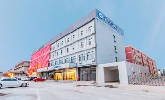 HanTing Premium Hotel (Tianjin Huabei Group Subway Station)
