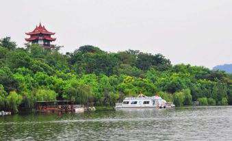 Qingmu Hotel (Liyang Tianmu Lake Scenic Area)