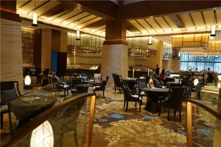 Duoleng Hot Spring Hotel Отели в г. Чжанчжоу