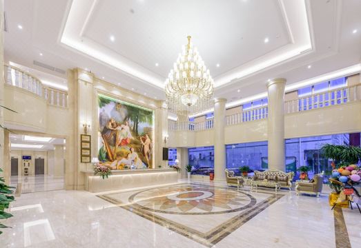 비엔나 인터내셔널 호텔 조식 뷔페 장면