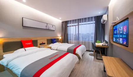 Junyi Hotel (Yangzhou Dongguan Street Store) Отели рядом с достопримечательностью «Fuyuan Garden»