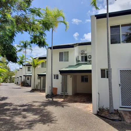 The Shores Holiday Apartments