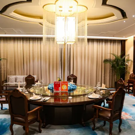 Ruoyu International Hotel (Tai'an High-speed Railway Station)