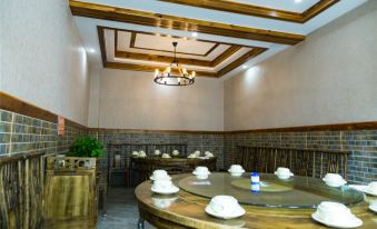 Tuwo Holiday Hotel (Hanjiang Shiquan Ancient City Scenic Area)