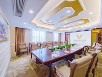 Vienna Hotel (Guilin North High-speed ​​Railway Station Chengbei) Hotels in Lingchuan
