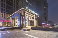 鄭州正弘城博樂詩亞朵酒店 鄰近小型食草動物區-野駱駝的酒店