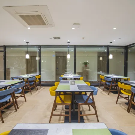 HanTing Premium Hotel (Youjian Pingyao Theater)