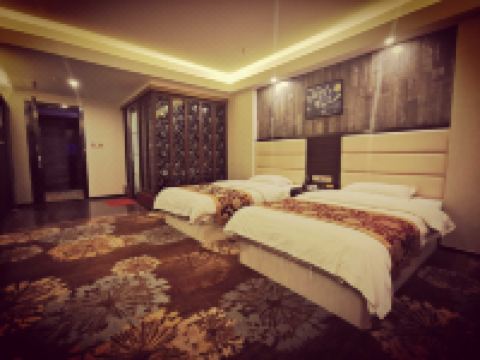 莎车创元大酒店 - 豪华双床房