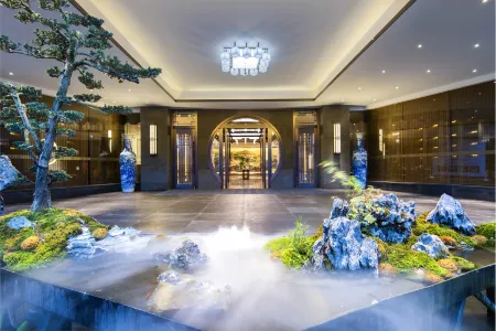 Chengdu Jincheng Yuanshe Hotel (Jinli Wuhou Temple Branch) Отели рядом с достопримечательностью «Tianfu Furong Garden»