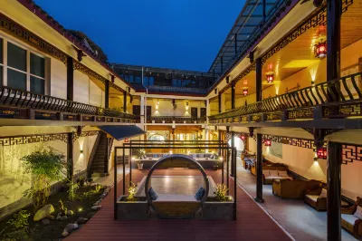 Floral Hotel·Chenxi Hotel (Jiezi Ancient Town Shop) Hotels in Chengdu