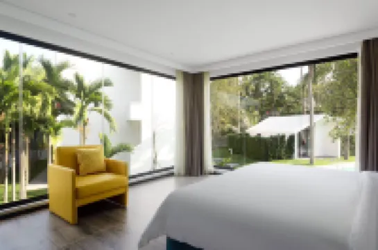 Jiuyue Life Meisu Hotel ( Yalong Bay)