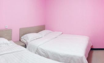 Ruihong Fashion Room