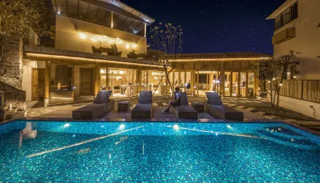 Zhenshan Qigu Hostel Отели рядом с достопримечательностью «CPC Leshan Committee Party School»