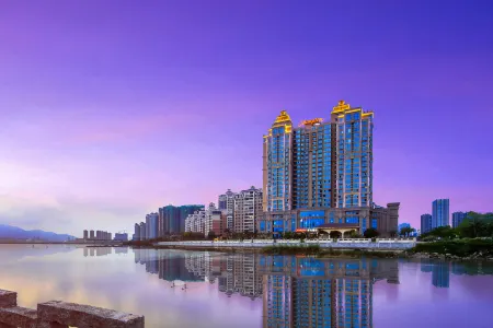 Hampton by Hilton  Zhuhai Doumen Отели рядом с достопримечательностью «Zhuhai City Polytechnic»