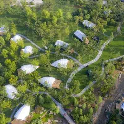 牛路野營東方鹽湖城帳篷谷民宿（官方） セックスカルチャーミュージアム周辺のホテル