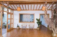 Fuxian Lake Tingshan Homestay