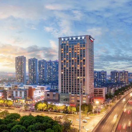 Courtyard by Marriott Kunshan