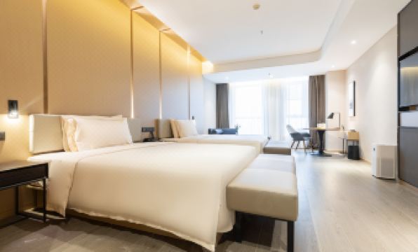 Atour Hotel (Wuhan Donghu Yuejiazui)