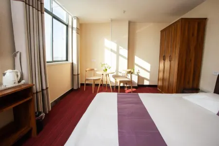 Zi'anran Hotel (Mengzhou Jixiang Lake Branch)