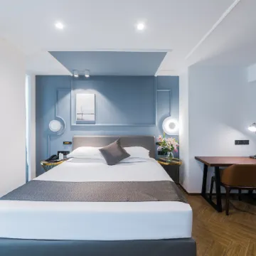 Meilun Jinyue Hotel (Xiamen Zhongshan Road Wenzao Subway Station) Отели в г. Сямэнь