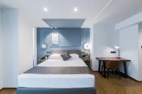 Meilun Jinyue Hotel (Xiamen Zhongshan Road Wenzao Subway Station)