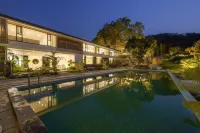 Guosu Hotel Hotels in Джанджоу