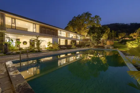 Guosu Hotel Отели в г. Чжанчжоу