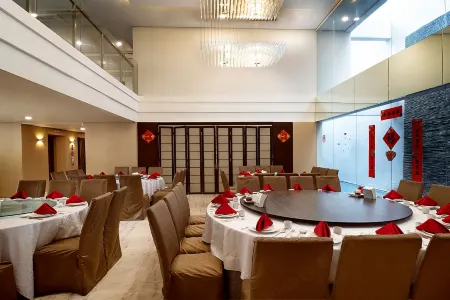 Jinjiang Inn Makati Отели рядом с достопримечательностью «Ninoy Aquino Monument»