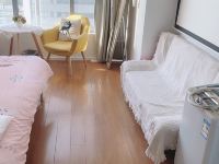 上海小米之家酒店式公寓 - 北欧投影大床房