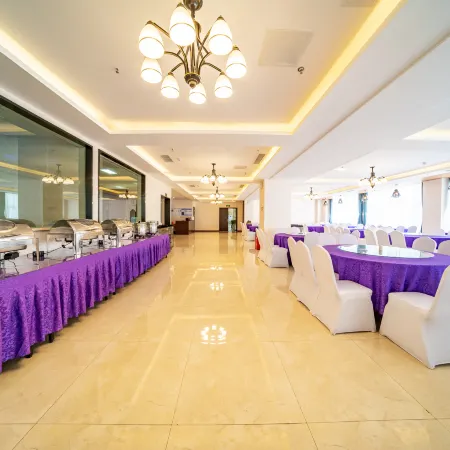 Shidai Yading Hotel