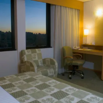 Holiday Inn SAO PAULO PARQUE ANHEMBI by IHG Отели рядом с достопримечательностью «Сантана»