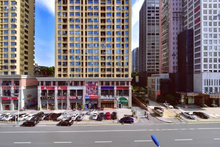 Morning Hotel (Zhuzhou Renmin Road Pedestrian Street Railway Station) Отели рядом с достопримечательностью «Hunan Zhuzhou Vocational Education City Health School»