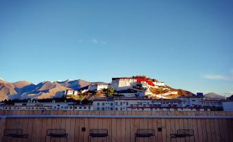 Lhasa Snow Lane Residence