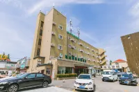 GreenTree Inn (Shanghai Huinan Town Jinghai Road) Hotels near Shanghai Jinqiao Occupational College