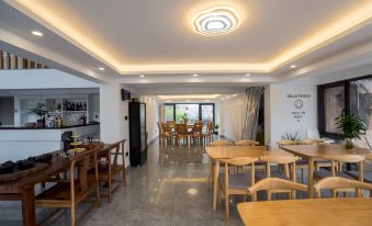 Yinhai 123 Guesthouse