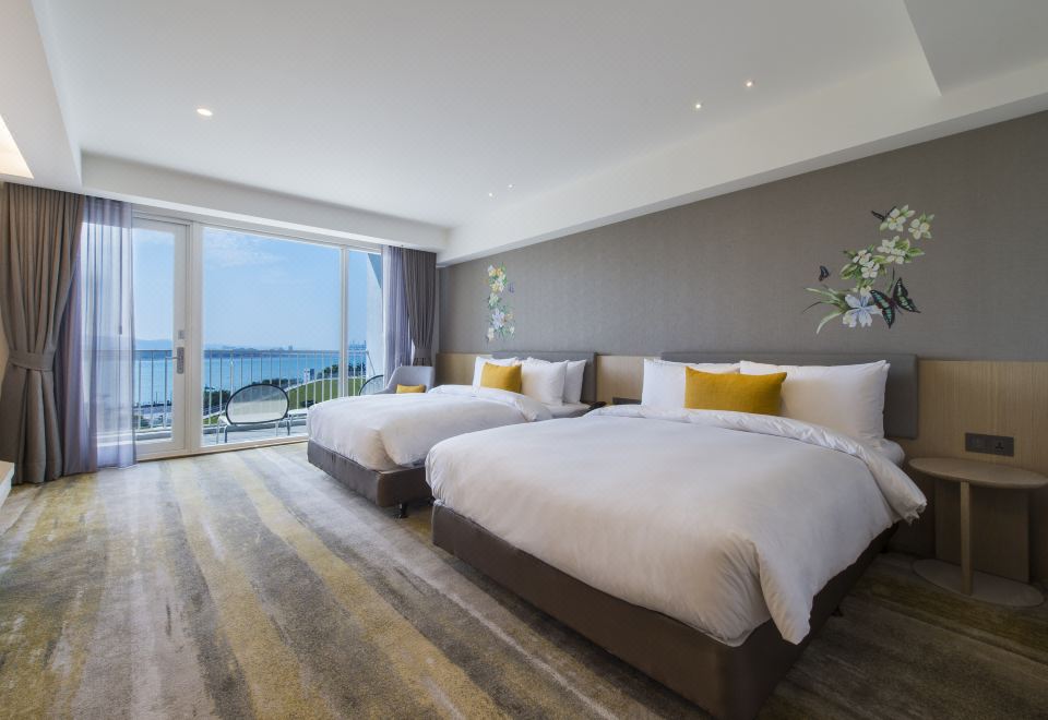 모던하고 깔끔한 골튼 튤립 패브 호텔 로비