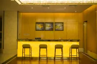 Yining Beauty Hotel (Liuxing Street Scenic Area Airport Store)