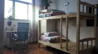 GUOFENG YOUTH HOSTEL - balcony